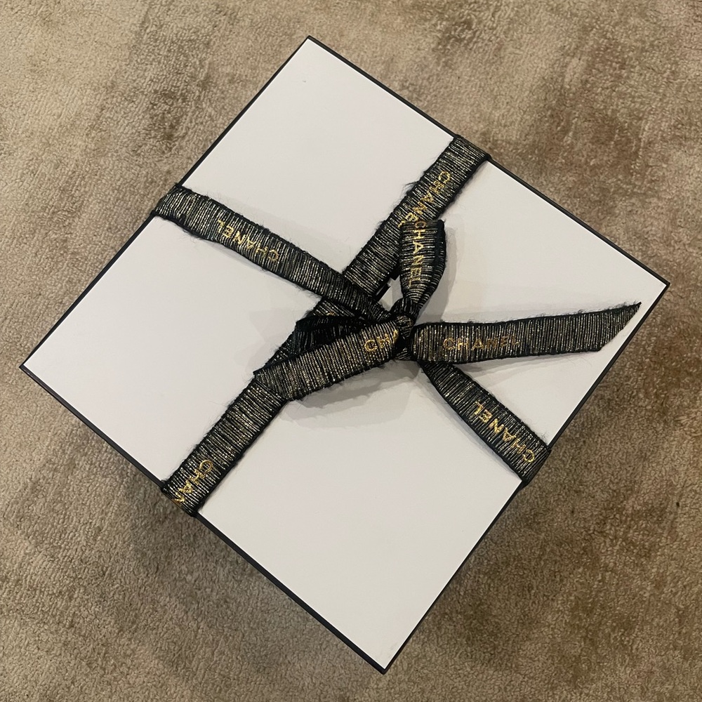 100 Authentic Chanel Gift Box Gem